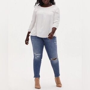 Torrid White Crinkle Gauze Embroidered Top